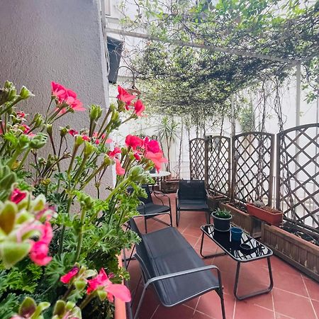 Re Gallo Luxury Apartment Plebiscito In Via Chiaia Наполи Екстериор снимка